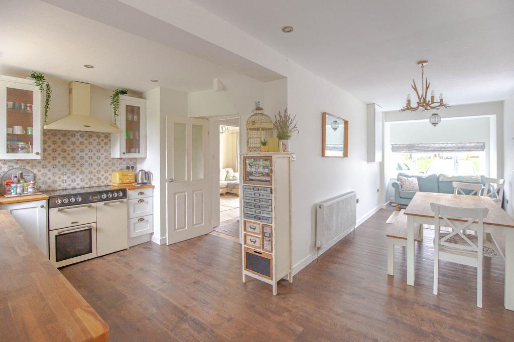 Kitchen Family Room