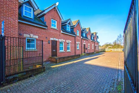 3 bedroom apartment to rent, The Old Maltings Station Terrace, Buckingham, MK18 1DF