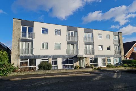 2 bedroom flat for sale, High Street, Lee-on-the-solent, PO13