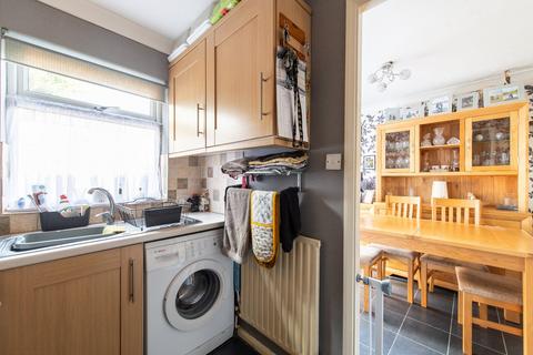 54 Abbots Field, Gravesend, DA12 5JA