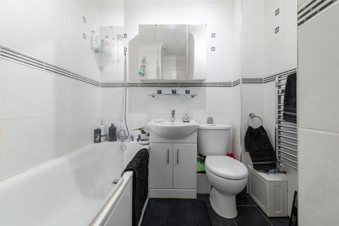 54 Abbots Field, Gravesend, DA12 5JA