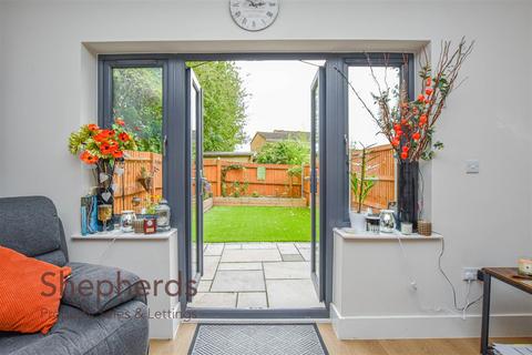 3 bedroom end of terrace house for sale, De Burgh Close, Broxbourne EN10