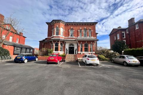 Park Crescent, Southport