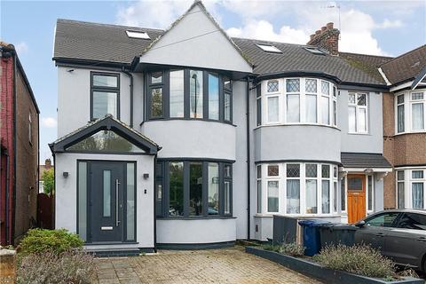 4 bedroom end of terrace house for sale, Dawlish Avenue, Perivale, Greenford