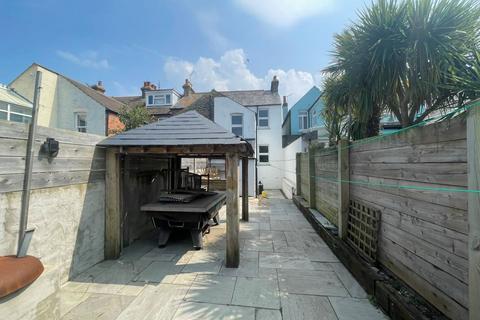 4 bedroom terraced house for sale, 74 Island Wall, Whitstable, Kent, CT5 1EL