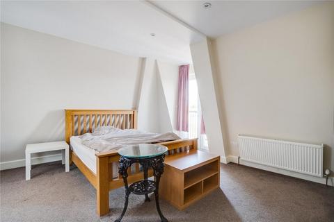 3 bedroom apartment to rent, Camden Road, London, N7