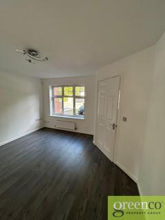 3 bedroom terraced house to rent, Hallview Way, Salford M28