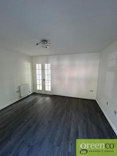 3 bedroom terraced house to rent, Hallview Way, Salford M28