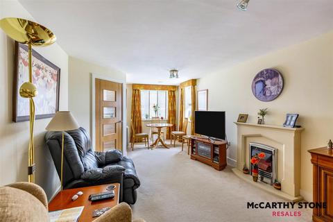 1 bedroom apartment for sale, Tresham Close, St. Marys Road, Kettering, NN15 7BX