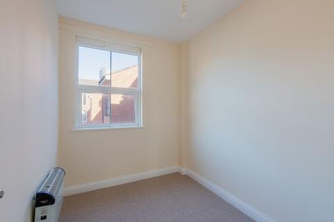 2 bedroom flat for sale, Bevin Court, Crediton, EX17