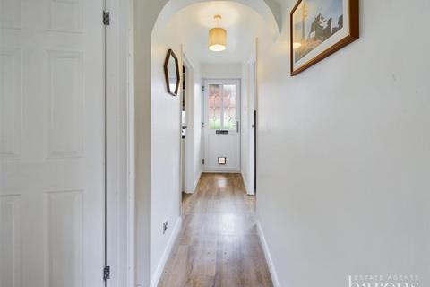 8 Corelli Road, Basingstoke, RG22 4NB