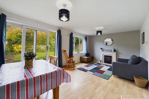 8 Corelli Road, Basingstoke, RG22 4NB