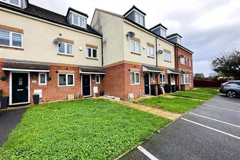 4 bedroom terraced house for sale, Melbourne Court, Hemsworth, Pontefract