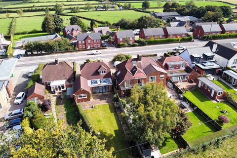 3 bedroom detached bungalow for sale, Alfreton DE55