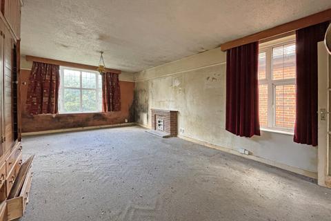 1 bedroom flat for sale, Ashley Road,  Epsom, KT18