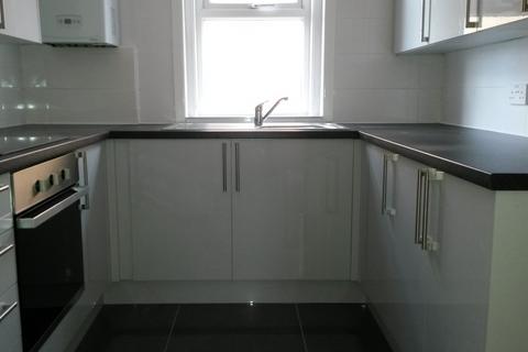 3 bedroom flat to rent, Parkwood Road, Bournemouth BH5