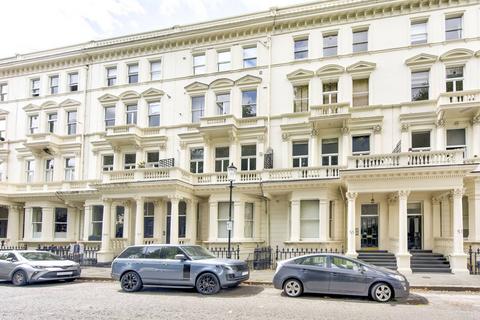 2 bedroom flat for sale, Earls Court Square, Earls Court, London, SW5