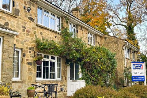 3 bedroom terraced house for sale, Brockles Ghyll, Burnsall, Skipton