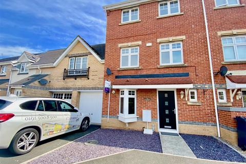 3 bedroom townhouse to rent, Beachborough Close, Preston Grange, North Shields