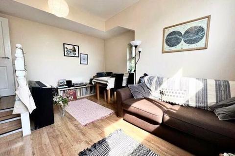 The Oaks, Salford M7