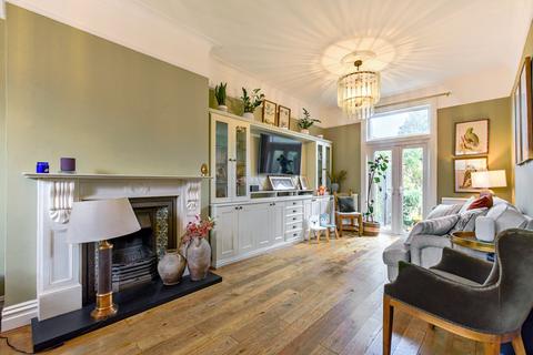 4 bedroom terraced house for sale, Glenhouse Road, London, SE9