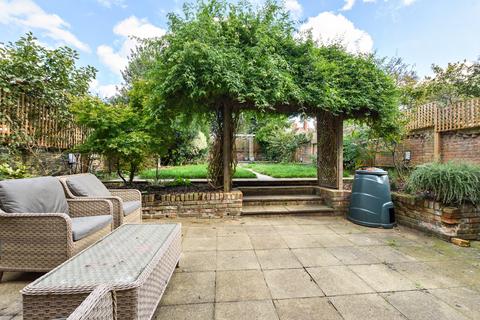 4 bedroom terraced house for sale, Glenhouse Road, London, SE9