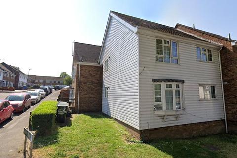 2 bedroom apartment to rent, Gardiner Close, Kent BR5