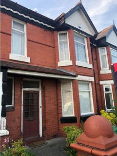 4 bedroom terraced house to rent, Platt Lane, Manchester M14