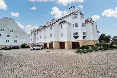 3 bedroom flat for sale, Hamworthy