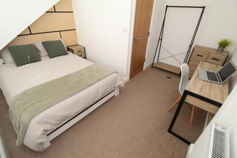 5 bedroom detached house to rent, Claude Street, Nottingham NG7