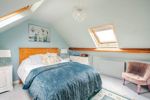 Newhaven Berrells Road, Tetbury, GL8 8ED