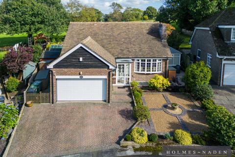 3 bedroom detached house for sale, Lincombe Hey, Prestbury, Macclesfield