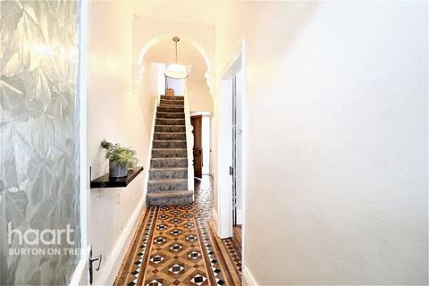4 bedroom townhouse for sale, Outwoods Street, Burton-On-Trent