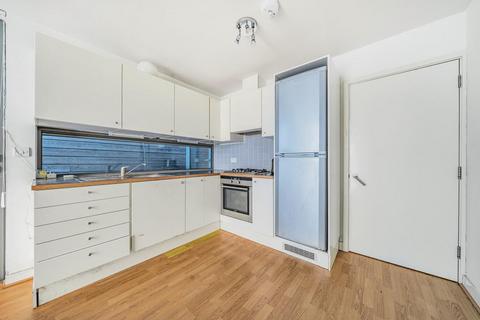 2 bedroom flat for sale, Barmeston Road, Catford