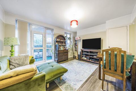 3 bedroom flat for sale, Champion Hill Estate, Camberwell SE5