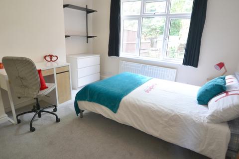 5 bedroom detached house to rent, Rutland Road, West Bridgford NG2