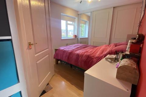 8 Albion Gardens Close, Royton, Oldham, OL2 6PW
