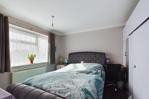 17 Elmbridge, Harlow, CM17 0JU
