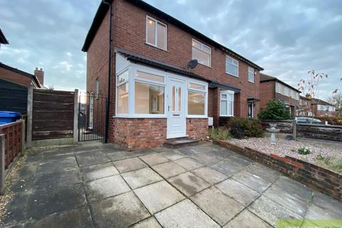 3 bedroom semi-detached house to rent, The Quadrant, Stockport SK1