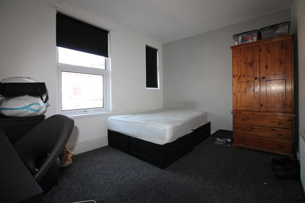 13 MP- Bedroom 3.JPG