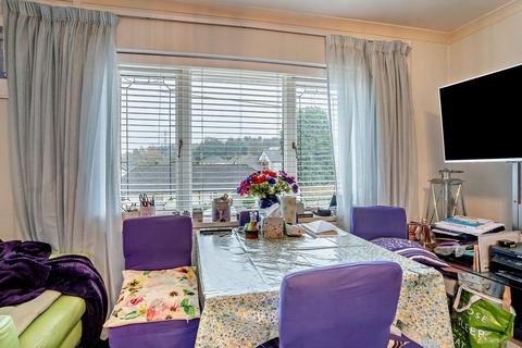 2 Springfield Gardens, Morganstown, Cardiff, CF15 8LQ