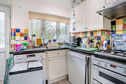 2 Springfield Gardens, Morganstown, Cardiff, CF15 8LQ