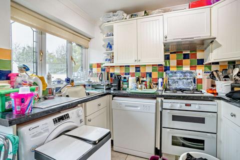 2 Springfield Gardens, Morganstown, Cardiff, CF15 8LQ