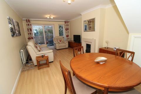 2 bedroom detached house for sale, Hildenlea Place, Shortlands, Bromley, BR2