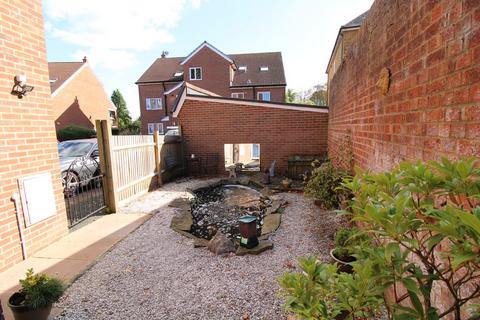 2 bedroom detached house for sale, Hildenlea Place, Shortlands, Bromley, BR2