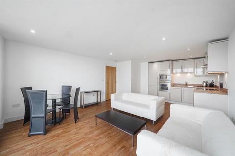 2 bedroom apartment to rent, Basin Approach Gallions Reach, E16