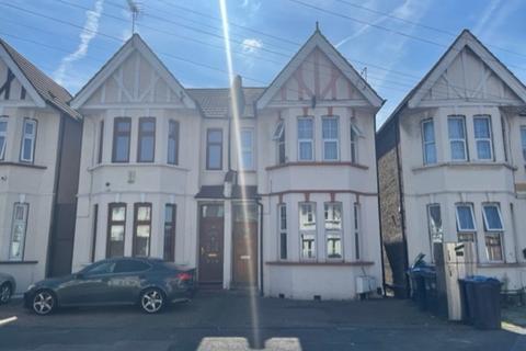 1 bedroom maisonette to rent, Thornton Heath CR7