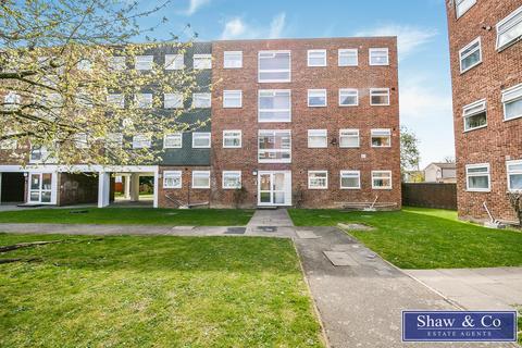 2 bedroom flat to rent, Memorial Close, Hounslow TW5