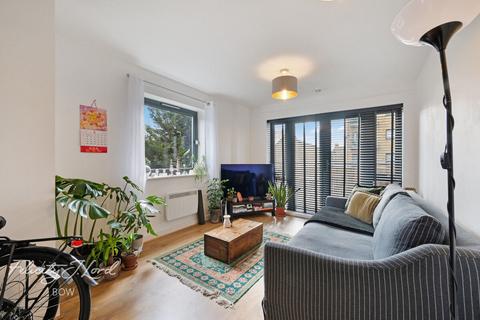 1 bedroom apartment for sale, Thomas Fyre Drive, London, E3