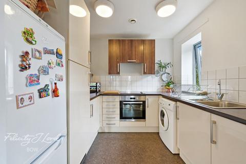 1 bedroom apartment for sale, Thomas Fyre Drive, London, E3